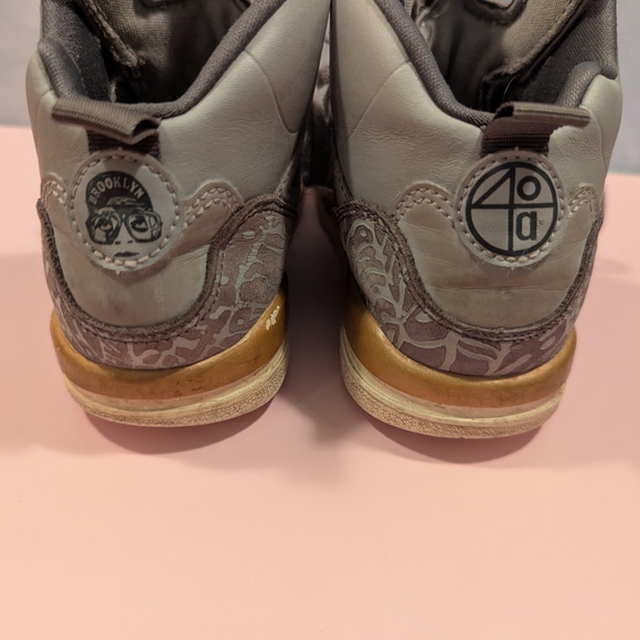 Stylish Gray Kids High-Top Sneakers - Picture 5 of 8